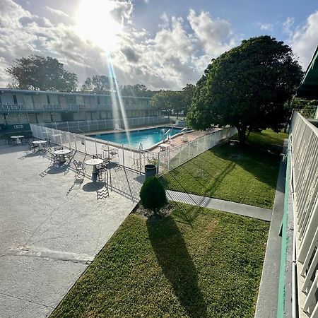 Boca Inn Boca Raton Extérieur photo