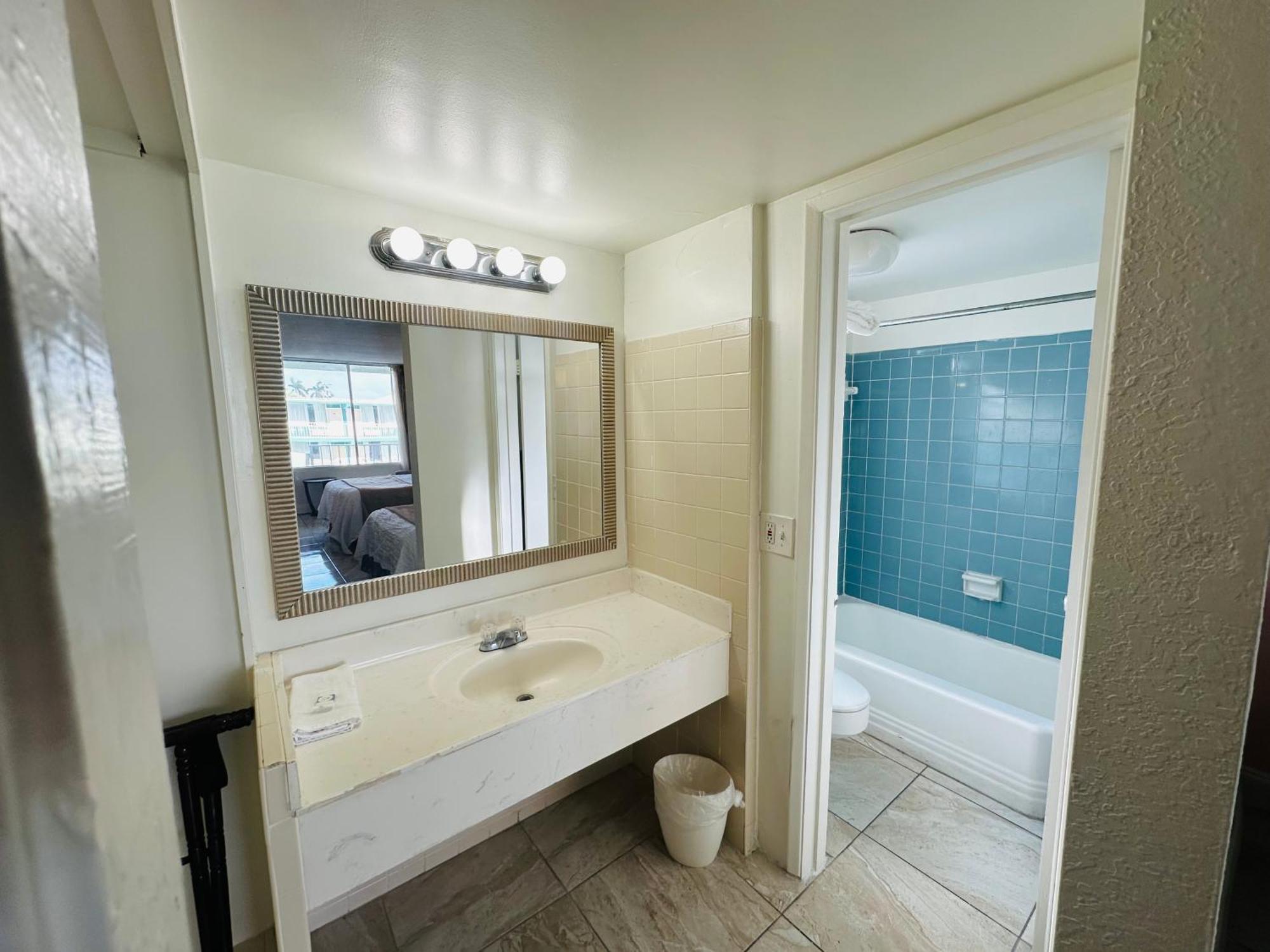 Boca Inn Boca Raton Extérieur photo